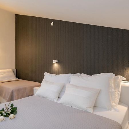 Apartments And Rooms With Parking Space Rogoznica - 10339 客房 照片