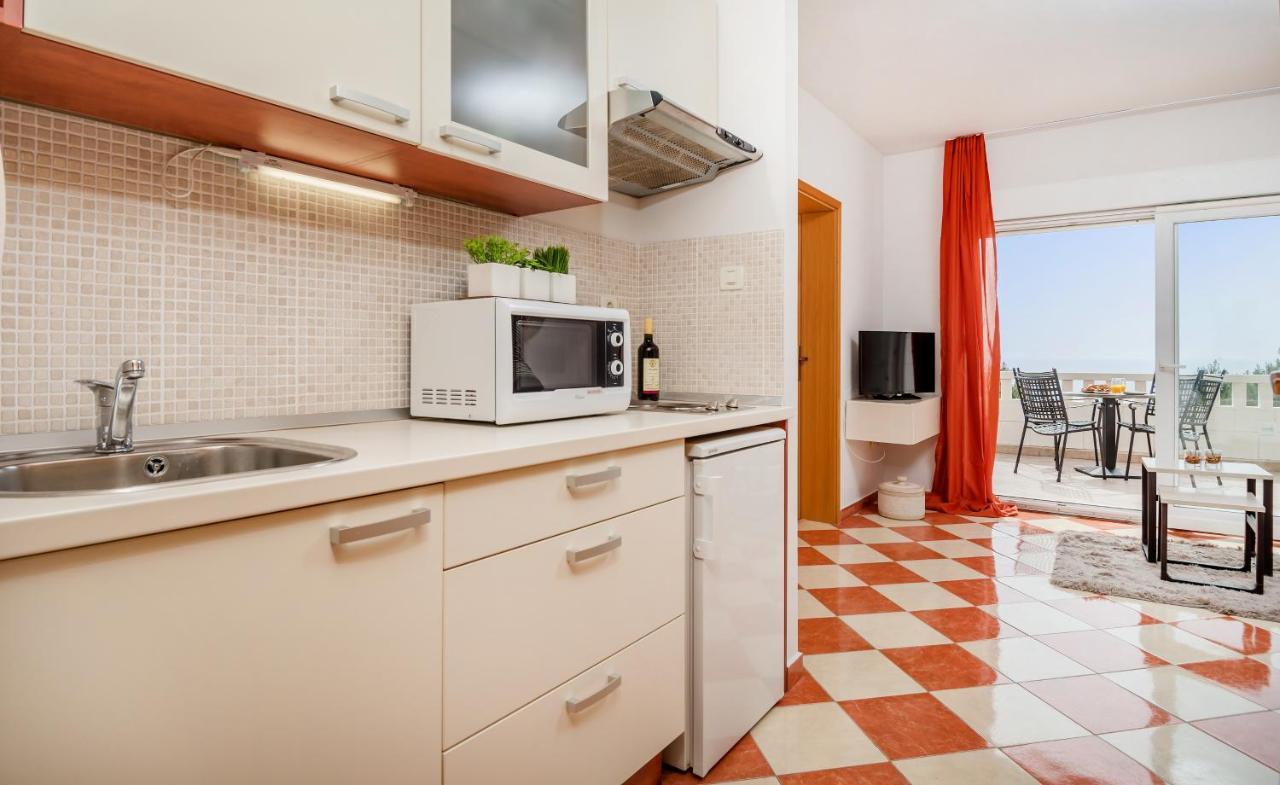 Apartments And Rooms With Parking Space Rogoznica - 10339 外观 照片