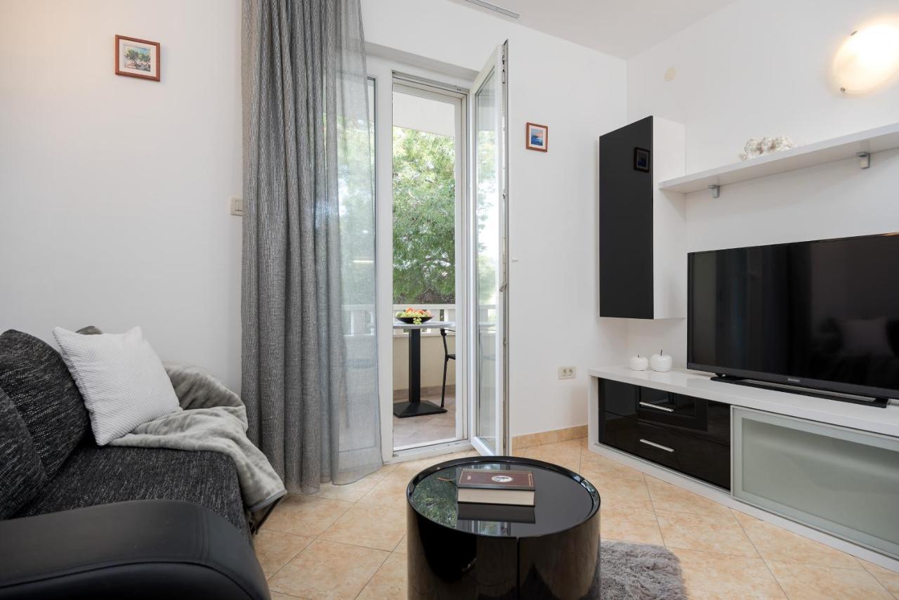 Apartments And Rooms With Parking Space Rogoznica - 10339 外观 照片