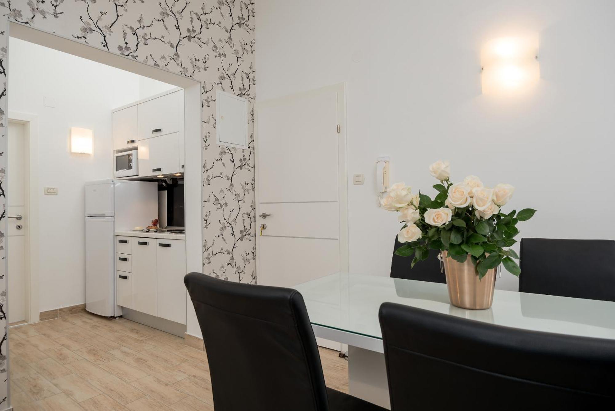 Apartments And Rooms With Parking Space Rogoznica - 10339 客房 照片