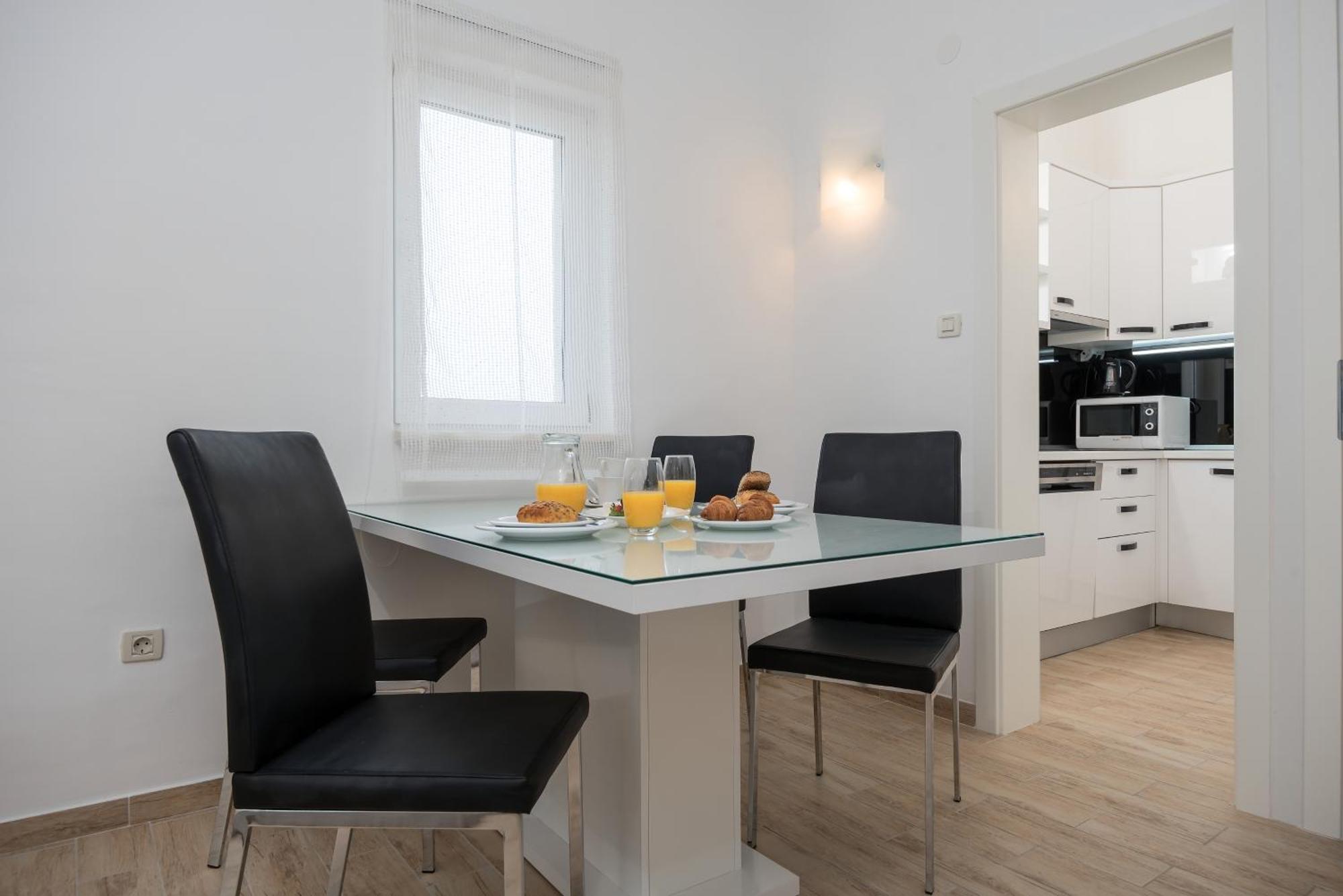 Apartments And Rooms With Parking Space Rogoznica - 10339 客房 照片