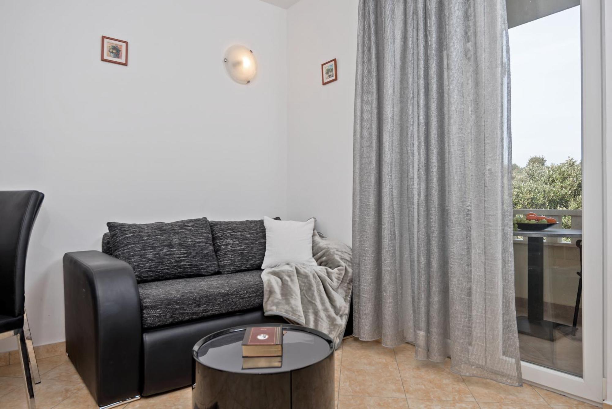 Apartments And Rooms With Parking Space Rogoznica - 10339 客房 照片